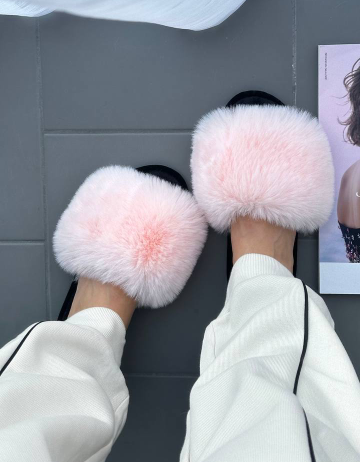 Damskie kapcie domowe z futra w kolorze różowym-czarnym