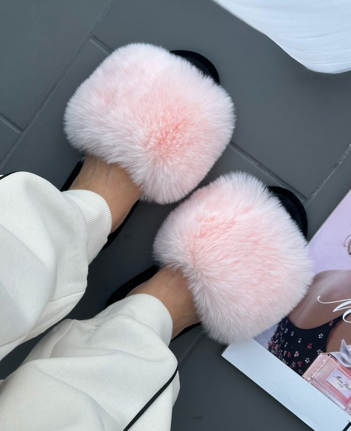 Damskie kapcie domowe z futra w kolorze różowym-czarnym